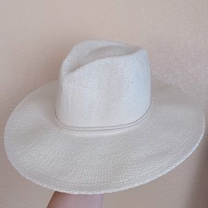WHITE HAT